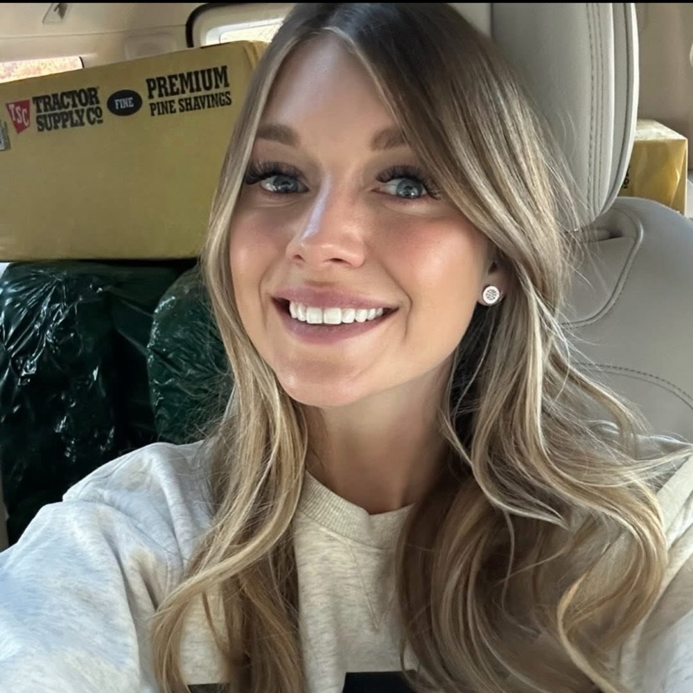 Meet your Posher, Amy